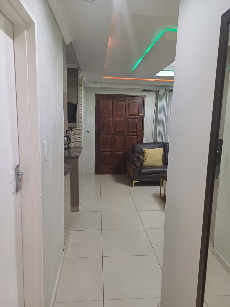 To Let 3 Bedroom Property for Rent in Protea Glen Gauteng