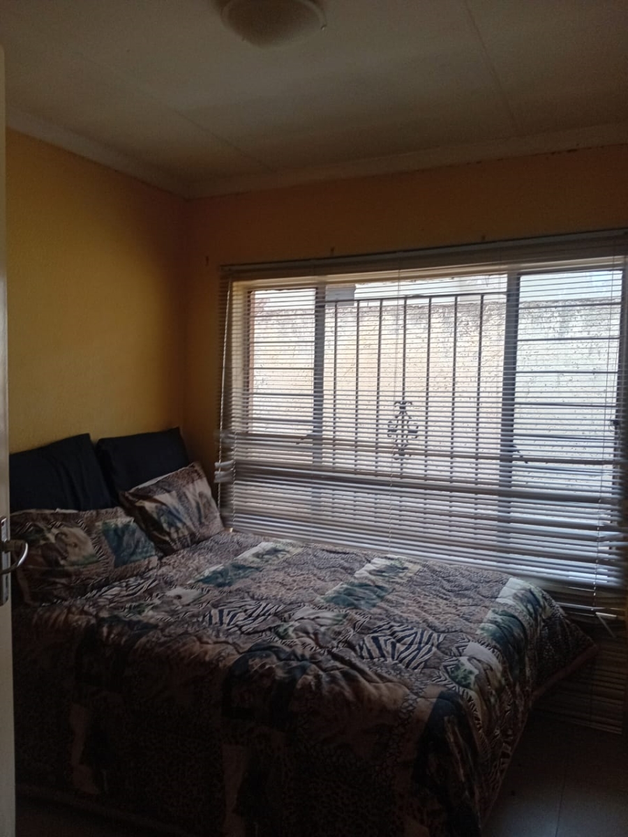 To Let 3 Bedroom Property for Rent in Protea North Gauteng