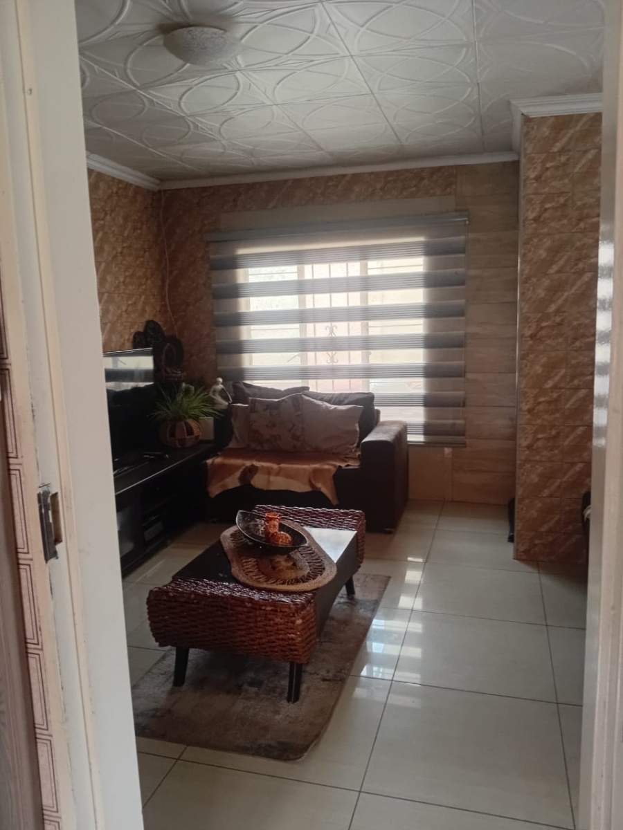 To Let 3 Bedroom Property for Rent in Protea North Gauteng