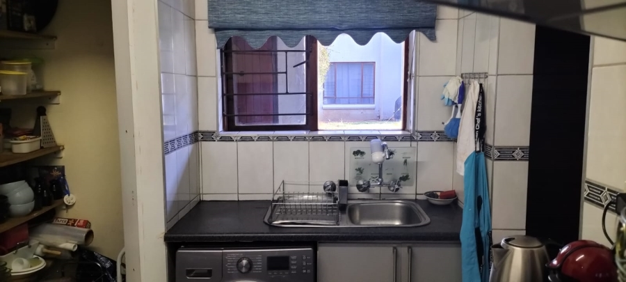 To Let 2 Bedroom Property for Rent in North Riding AH Gauteng