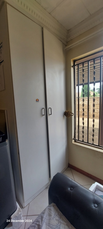 3 Bedroom Property for Sale in Crystal Park Gauteng