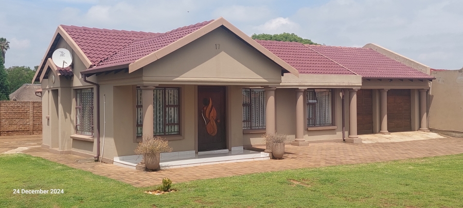 3 Bedroom Property for Sale in Crystal Park Gauteng