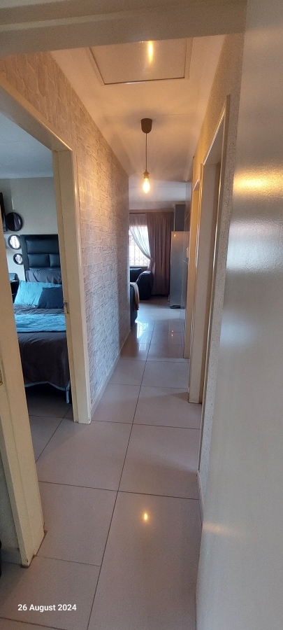 2 Bedroom Property for Sale in Crystal Park Gauteng