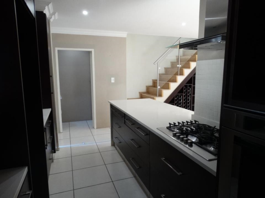 To Let 3 Bedroom Property for Rent in Magaliessig Gauteng