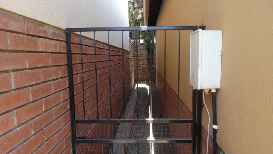 To Let 3 Bedroom Property for Rent in Summerset Gauteng