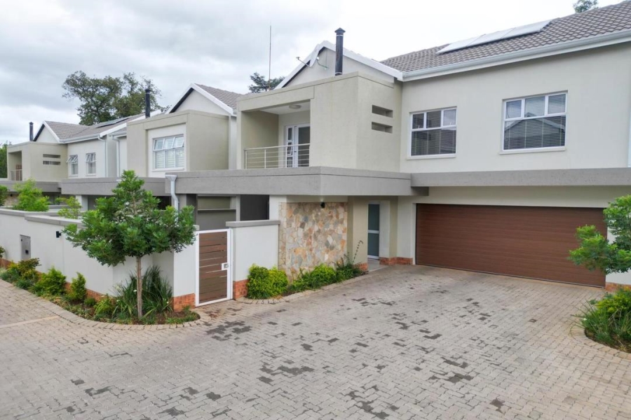 3 Bedroom Property for Sale in Bryanston Gauteng