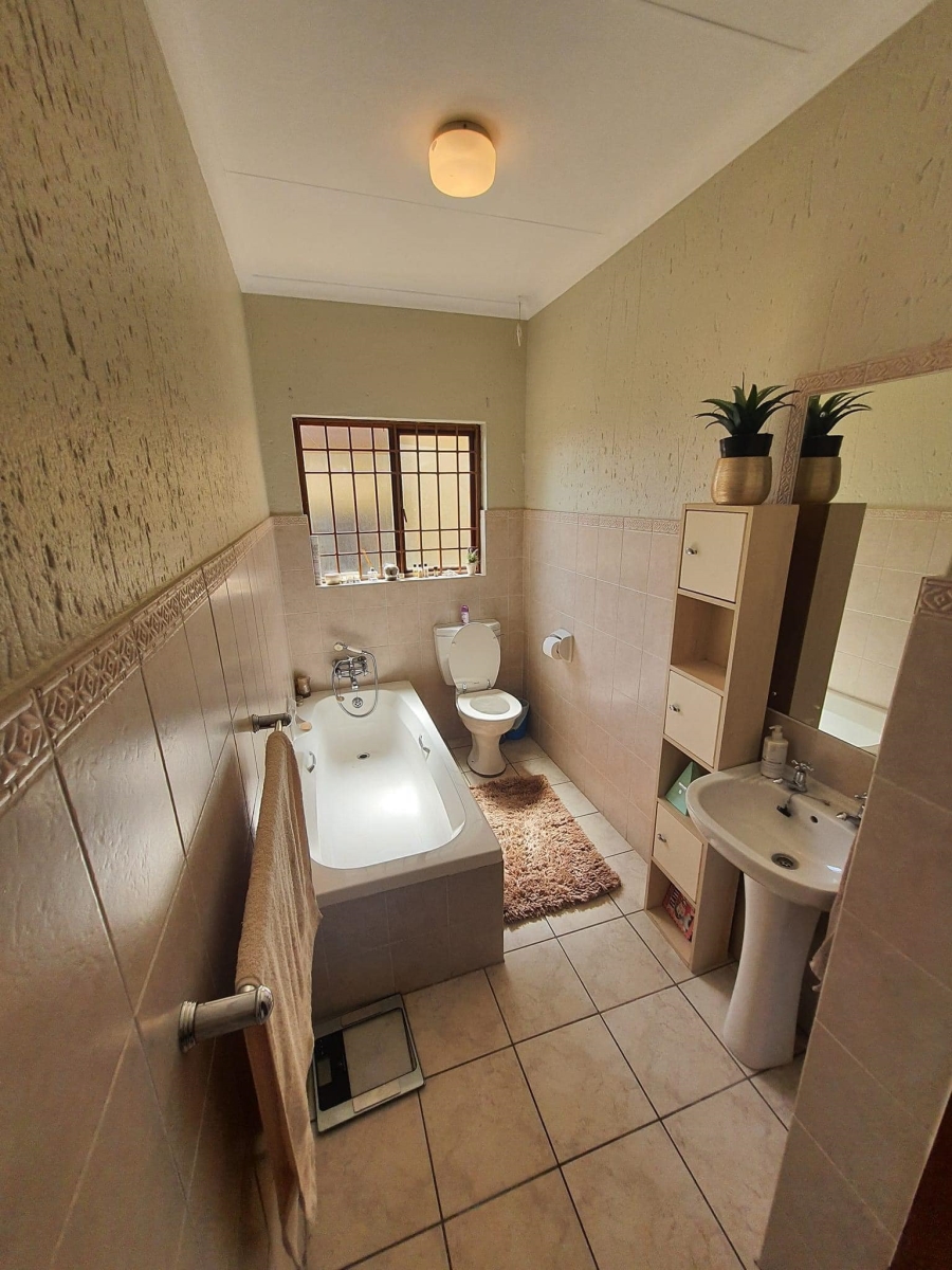 2 Bedroom Property for Sale in Douglasdale Gauteng