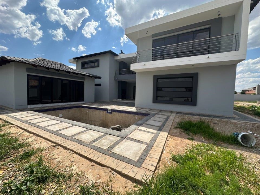 6 Bedroom Property for Sale in Savannah Country Estate Gauteng