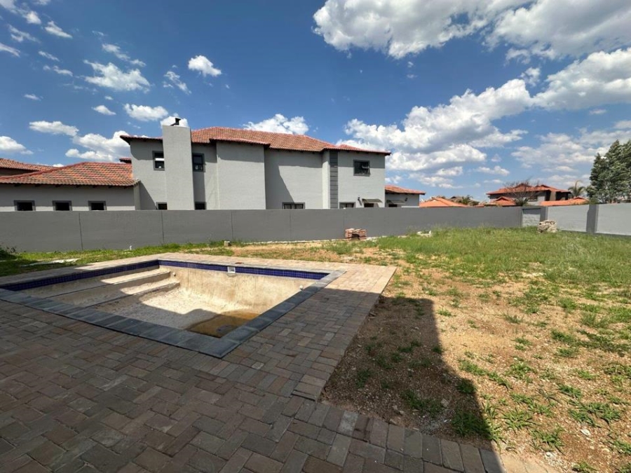 6 Bedroom Property for Sale in Savannah Country Estate Gauteng