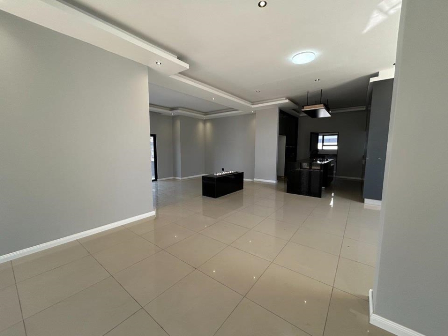 5 Bedroom Property for Sale in Six Fountains Residential Estate Gauteng