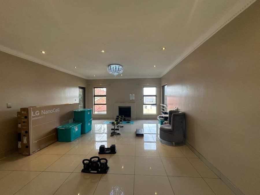 6 Bedroom Property for Sale in Savannah Country Estate Gauteng