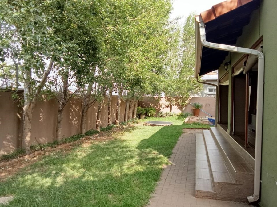 3 Bedroom Property for Sale in Leeuwenhof Estate Gauteng