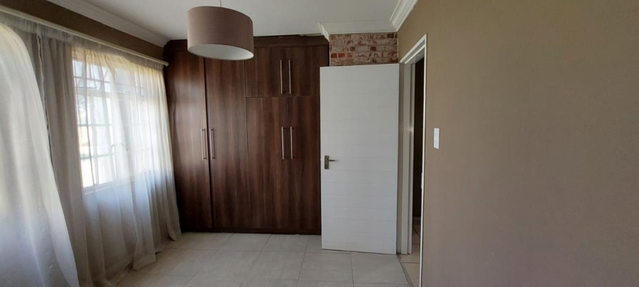 To Let 2 Bedroom Property for Rent in Olympus AH Gauteng