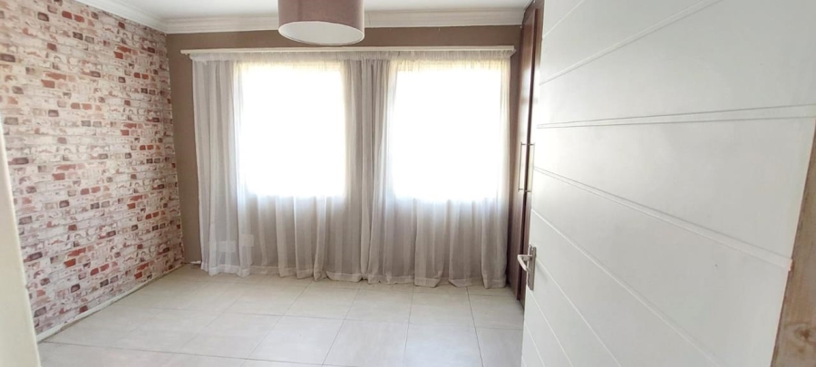 To Let 2 Bedroom Property for Rent in Olympus AH Gauteng