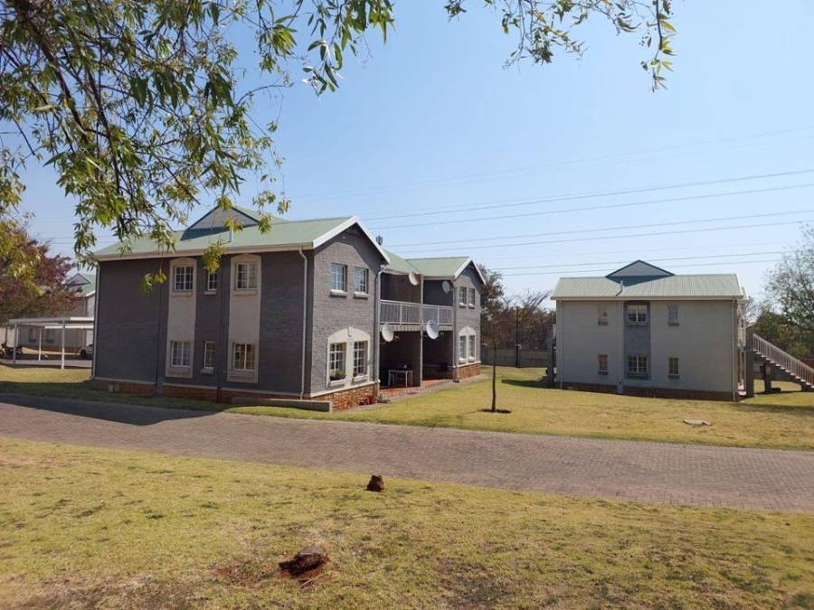 To Let 2 Bedroom Property for Rent in Olympus AH Gauteng