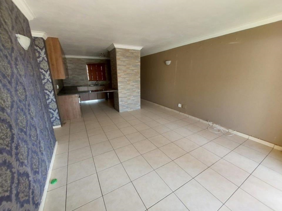 To Let 2 Bedroom Property for Rent in Olympus AH Gauteng