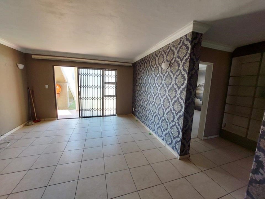 To Let 2 Bedroom Property for Rent in Olympus AH Gauteng