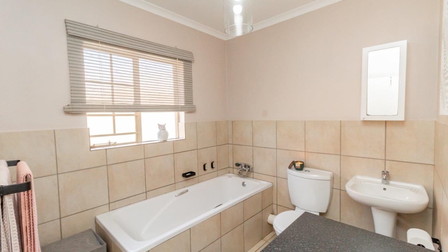 3 Bedroom Property for Sale in Hazeldean Gauteng