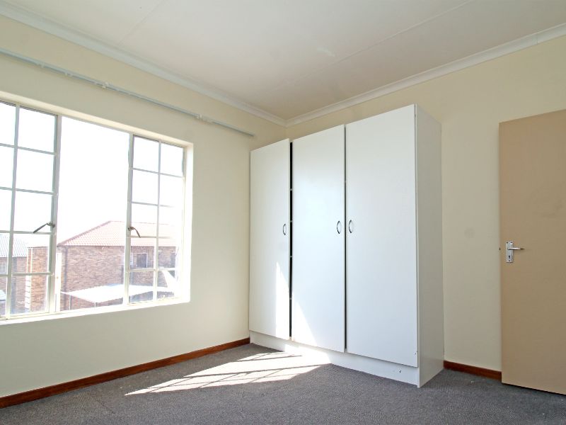 2 Bedroom Property for Sale in Elandspark Gauteng