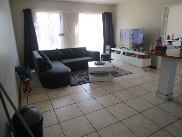 1 Bedroom Property for Sale in Die Hoewes Gauteng