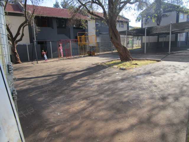 1 Bedroom Property for Sale in Die Hoewes Gauteng