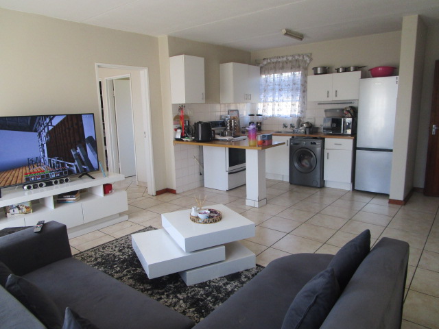 1 Bedroom Property for Sale in Die Hoewes Gauteng