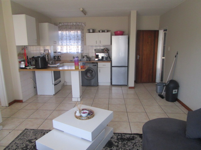 1 Bedroom Property for Sale in Die Hoewes Gauteng