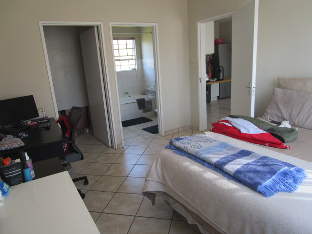 1 Bedroom Property for Sale in Die Hoewes Gauteng