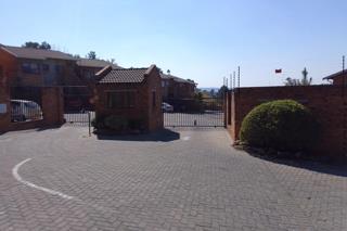 2 Bedroom Property for Sale in Buccleuch Gauteng