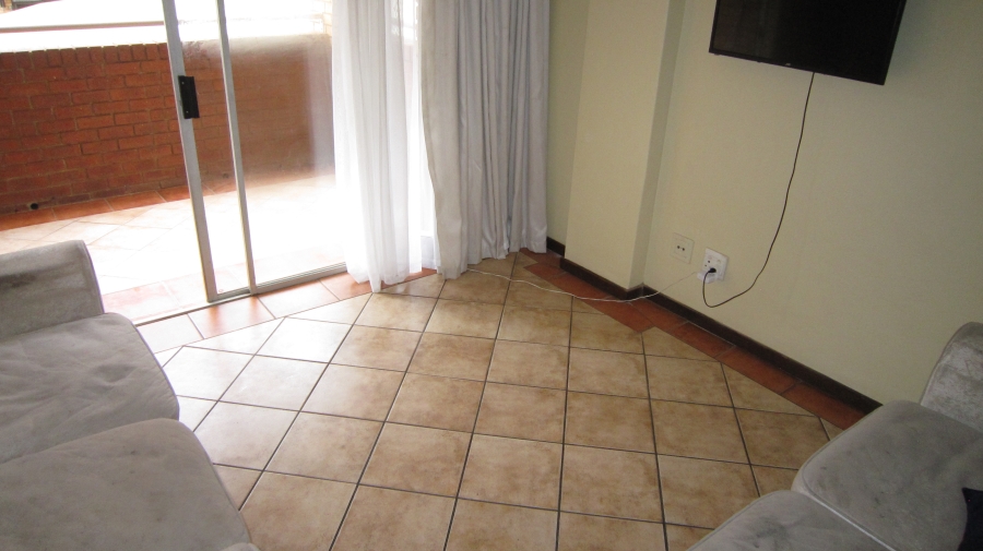 2 Bedroom Property for Sale in Die Hoewes Gauteng