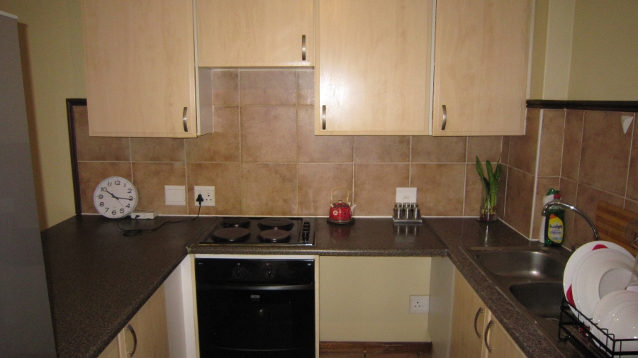 2 Bedroom Property for Sale in Die Hoewes Gauteng