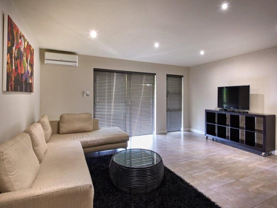 To Let 1 Bedroom Property for Rent in Sandown Gauteng