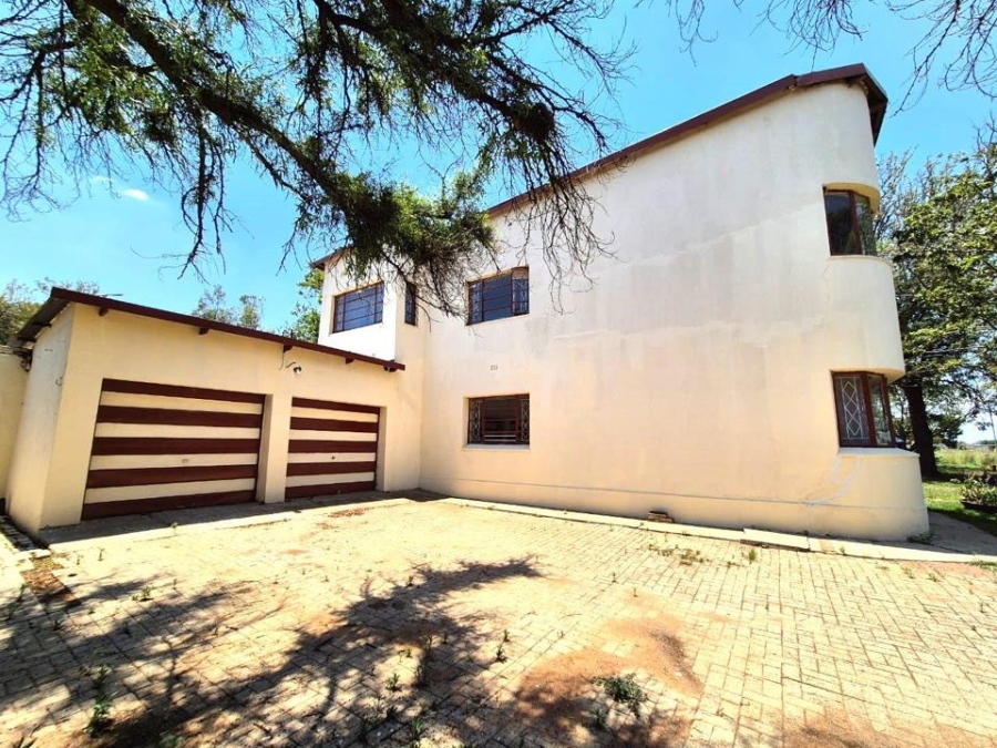 4 Bedroom Property for Sale in Jameson Park Gauteng