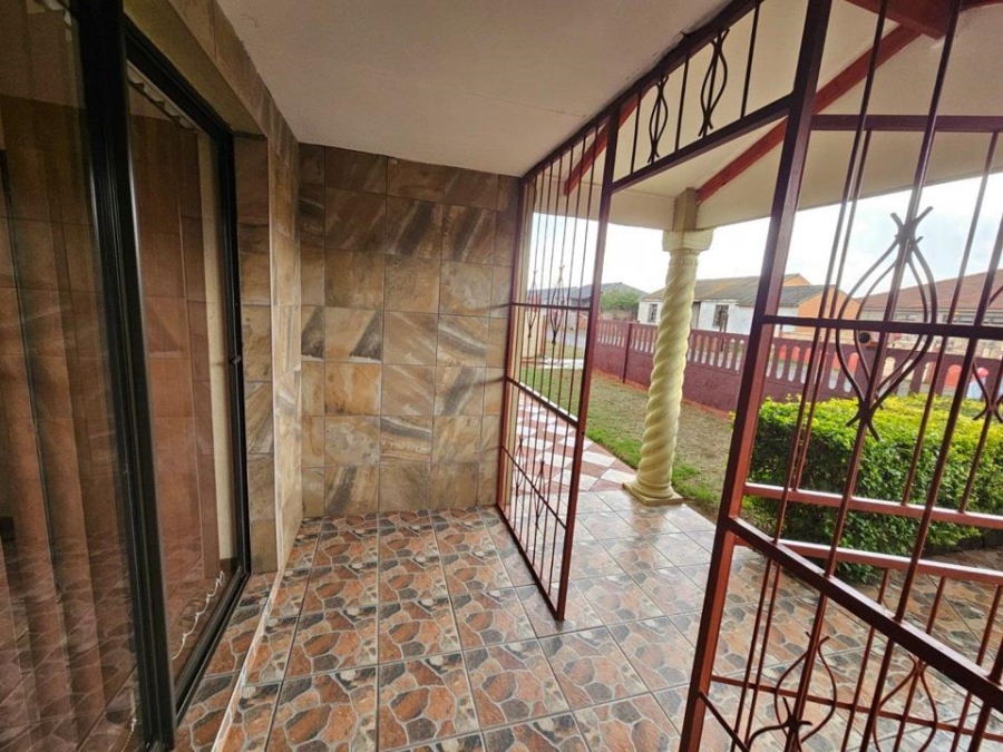 5 Bedroom Property for Sale in Alrapark Gauteng