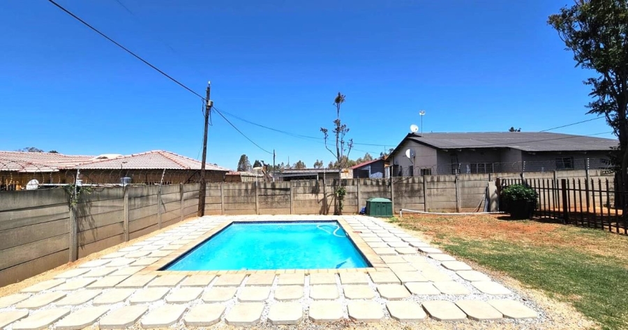 3 Bedroom Property for Sale in Noycedale Gauteng