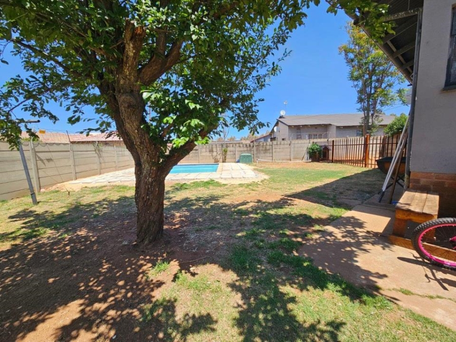 3 Bedroom Property for Sale in Noycedale Gauteng