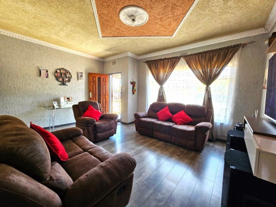 3 Bedroom Property for Sale in Noycedale Gauteng