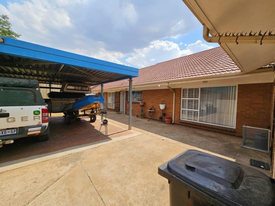 3 Bedroom Property for Sale in Visagie Park Gauteng