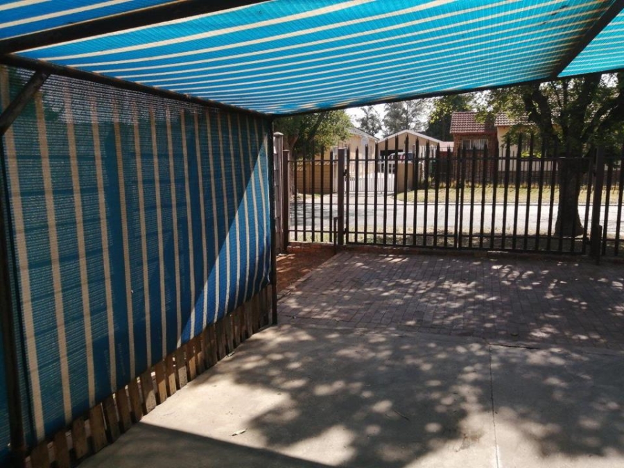 3 Bedroom Property for Sale in Noycedale Gauteng