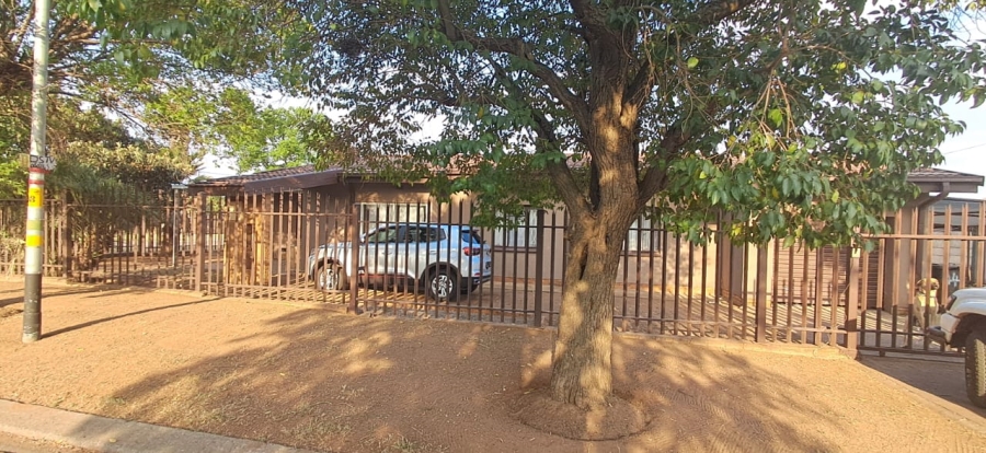 3 Bedroom Property for Sale in Noycedale Gauteng