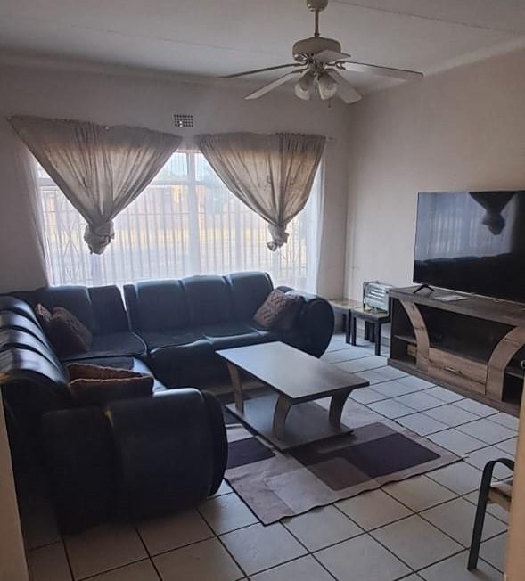 3 Bedroom Property for Sale in Noycedale Gauteng