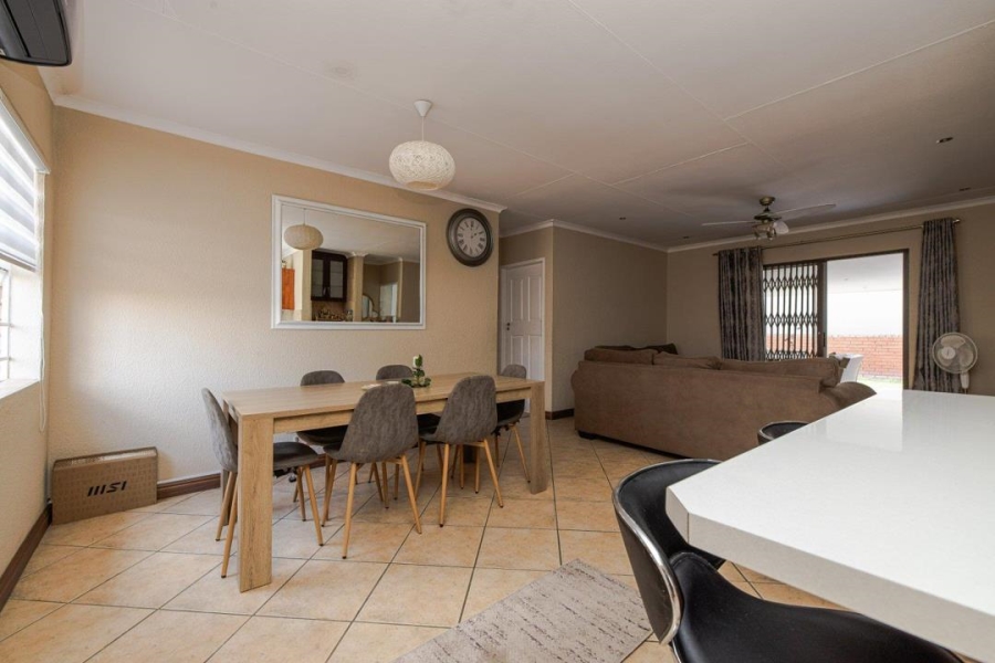 3 Bedroom Property for Sale in Halfway Gardens Gauteng