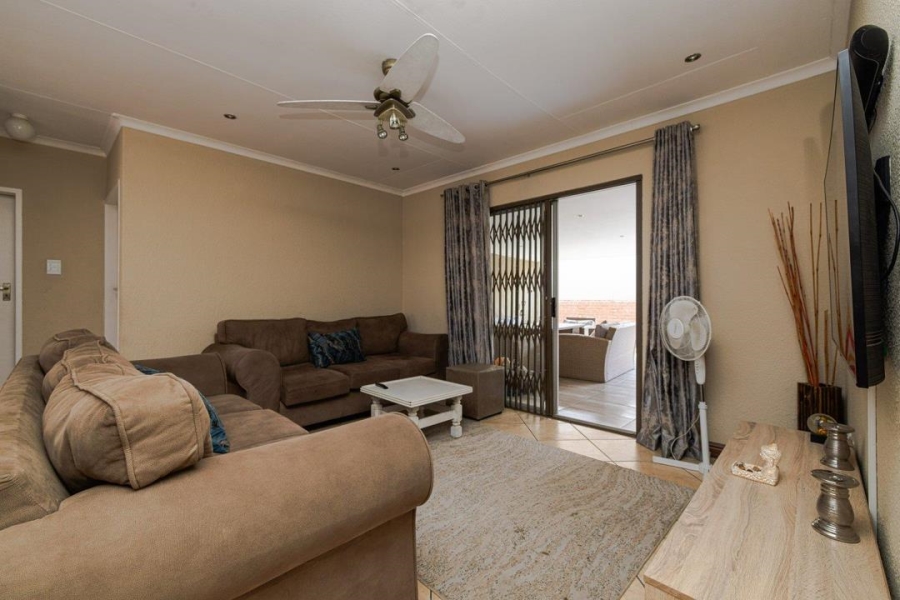 3 Bedroom Property for Sale in Halfway Gardens Gauteng