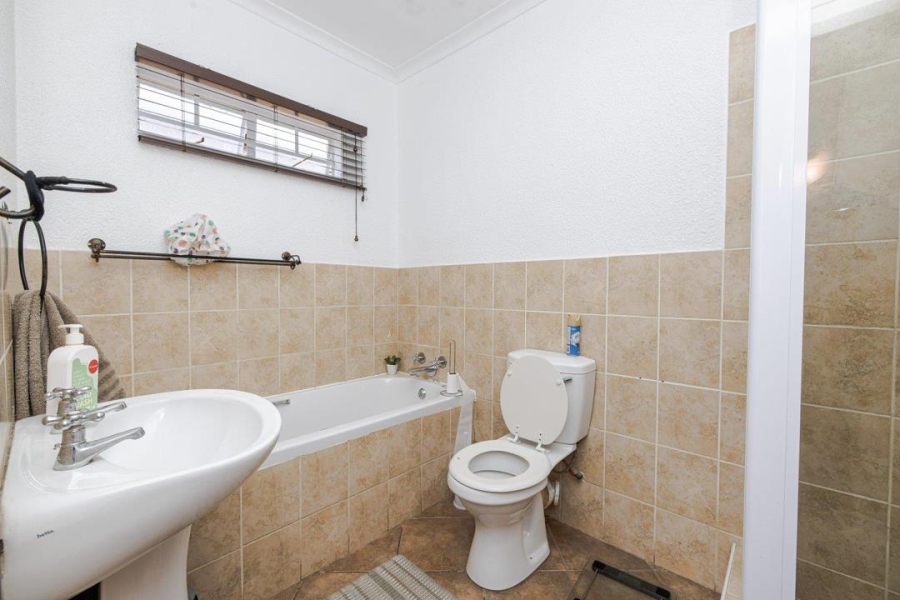 3 Bedroom Property for Sale in Halfway Gardens Gauteng