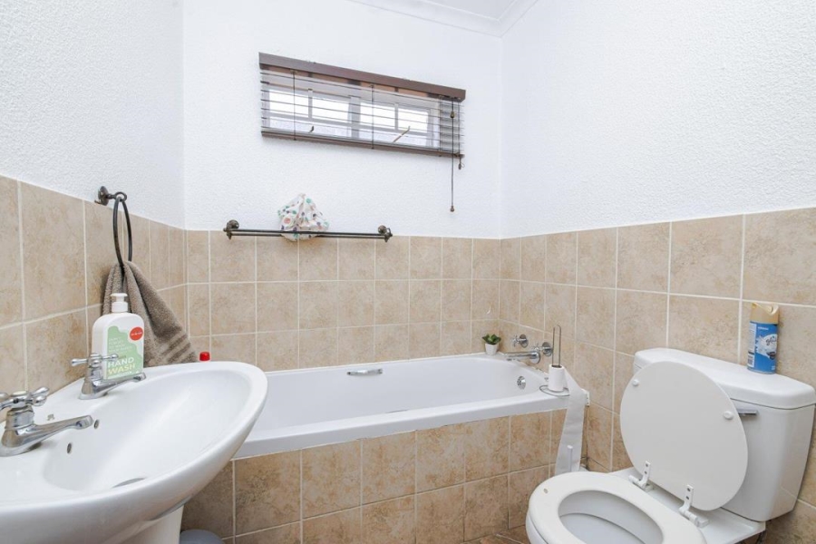 3 Bedroom Property for Sale in Halfway Gardens Gauteng