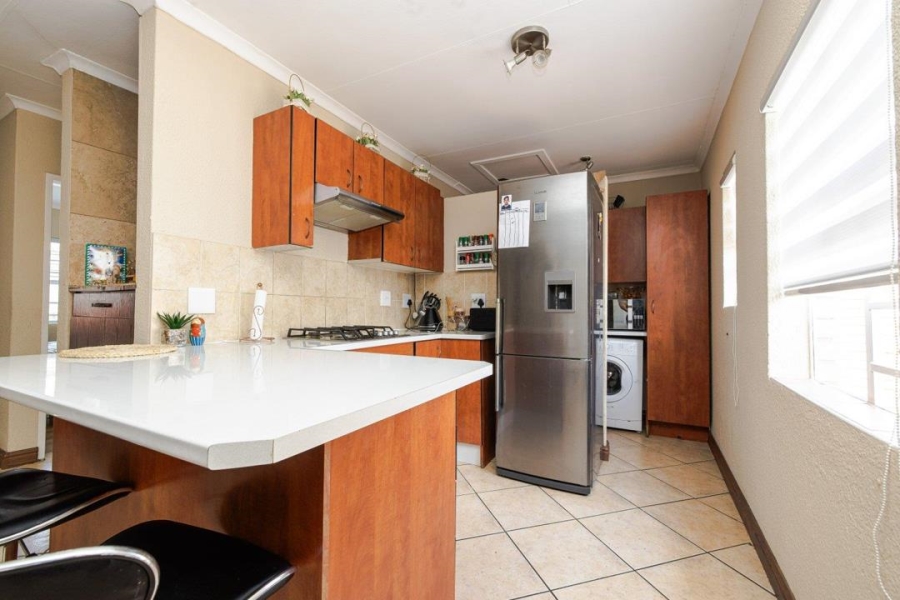 3 Bedroom Property for Sale in Halfway Gardens Gauteng