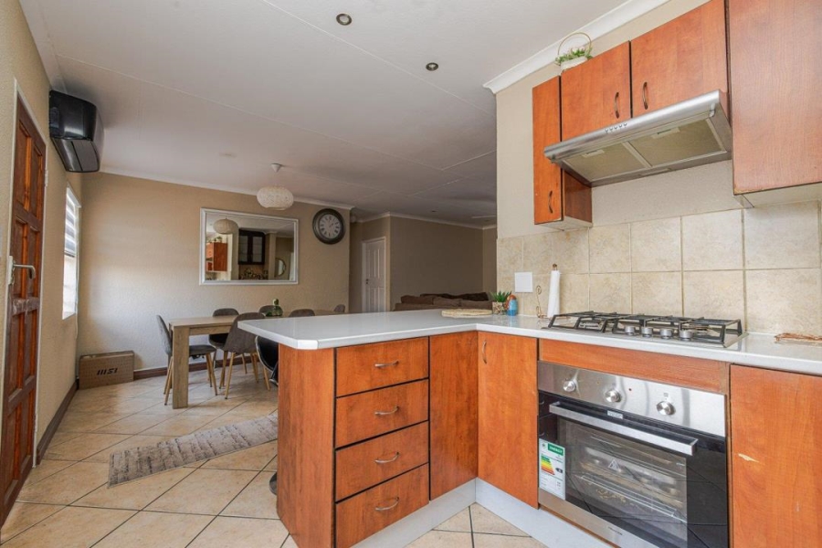 3 Bedroom Property for Sale in Halfway Gardens Gauteng