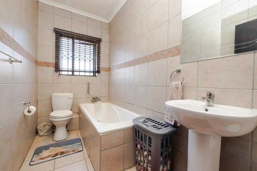 3 Bedroom Property for Sale in Halfway Gardens Gauteng