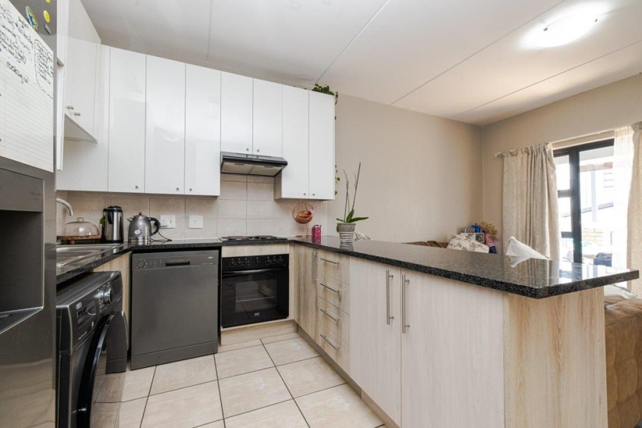 2 Bedroom Property for Sale in Barbeque Downs Gauteng