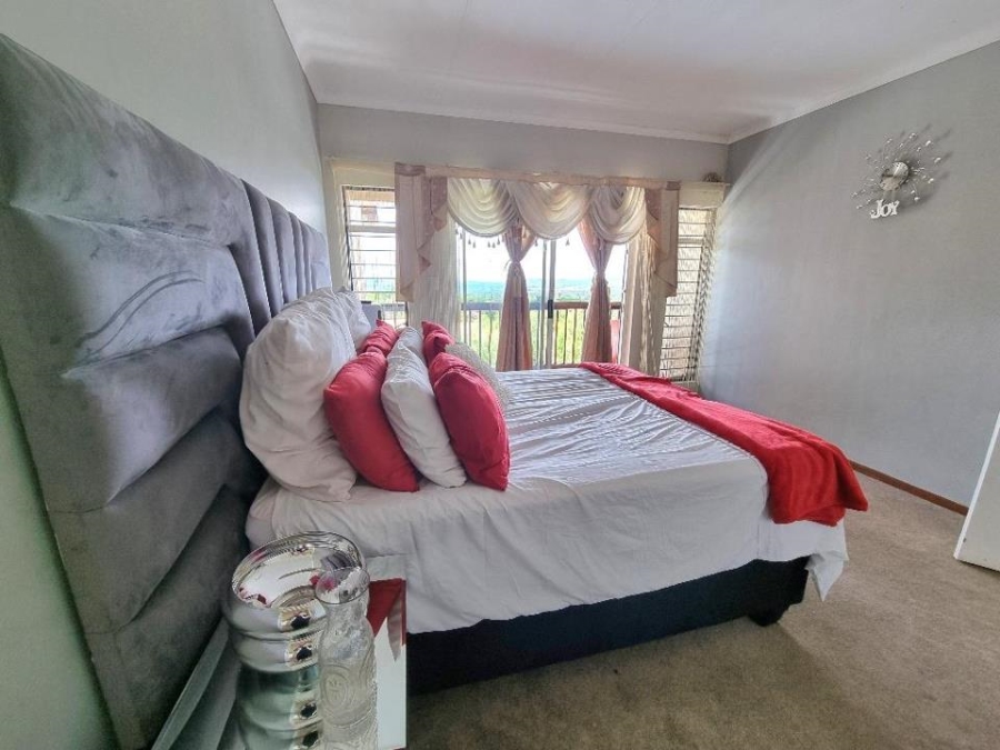 3 Bedroom Property for Sale in La Montagne Gauteng